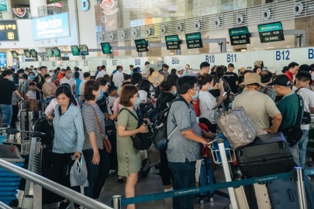 Sân bay Nội Bài có thể đón gần 110.000 lượt khách/ngày trong dịp Lễ
