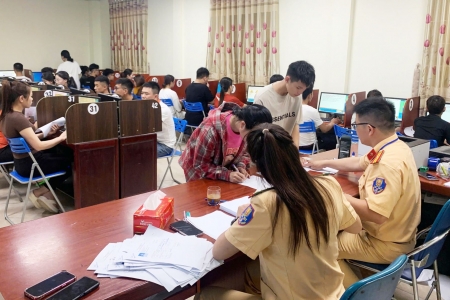 Công an tỉnh Bắc Ninh nỗ lực hoàn thành sát hạch cấp giấy phép lái xe cho người dân