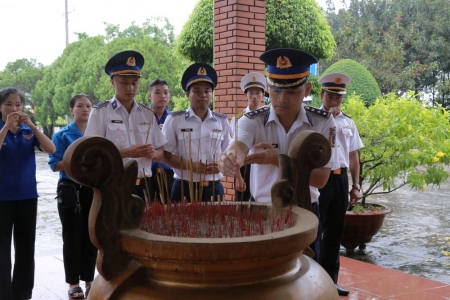 Hành trình “Tôi yêu Tổ quốc tôi” – Lan tỏa tinh thần yêu nước của tuổi trẻ Vùng Cảnh sát biển 4