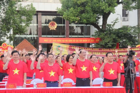 Lạng Sơn: Hơn 5.000 người tham gia hưởng ứng hoạt động “Cùng Việt Nam tiến bước”