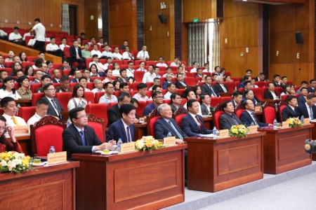 Phó Thủ tướng Thường trực Nguyễn Hòa Bình dự hội nghị xúc tiến đầu tư tại tỉnh Bắc Ninh