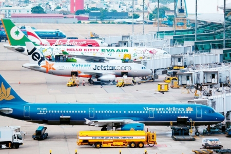 Dịp Lễ 2/9, giá vé máy bay tăng nóng, Cục Hàng không yêu cầu bán vé trong khung giá