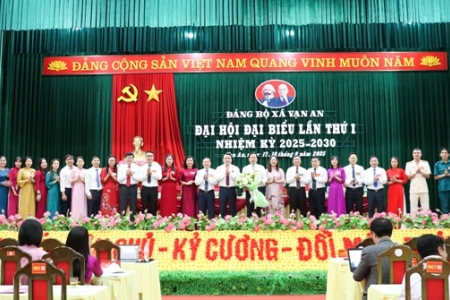 Đảng bộ xã Vạn An tổ chức Đại hội đại biểu lần thứ I, mở ra chặng đường phát triển mới