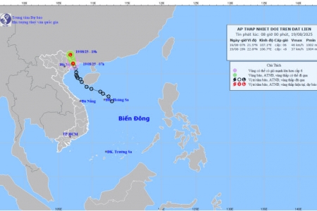 Áp thấp nhiệt đới áp sát biên giới Việt – Trung, dự báo suy yếu từ tối 19/8