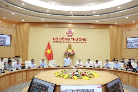 Tháo gỡ rào cản cho cơ chế mua bán điện trực tiếp và phát triển năng lượng tái tạo