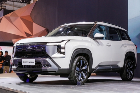 Mitsubishi Destinator lộ diện tại Việt Nam: “Tân binh” 7 chỗ tham vọng cạnh tranh phân khúc C-SUV