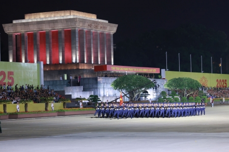 Lực lượng đại diện Cảnh sát Biển Việt Nam tham gia tổng hợp luyện diễu binh, diễu hành tại Quảng trường Ba Đình