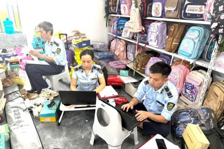 Thanh Hóa: Phát hiện kho hàng chứa gần 2.000 sản phẩm không rõ nguồn gốc xuất xứ