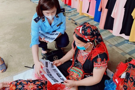 Lào Cai: Đội QLTT số 1 đẩy mạnh công tác tuyên, kiểm tra và xử lý vi phạm trong lĩnh vực hàng giả