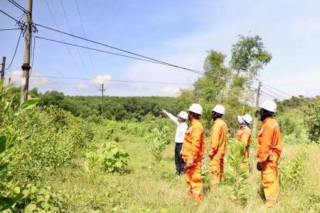 PC Hà Tĩnh khẩn trương ứng phó với diễn biến phức tạp của bão số 5