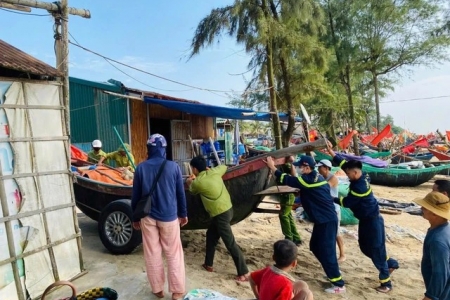 Công điện của Ban Thường vụ Tỉnh ủy Thanh Hóa về việc tập trung lãnh đạo, chỉ đạo ứng phó với cơn bão số 5