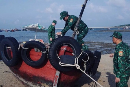Bộ Quốc phòng chỉ đạo các cơ quan, đơn vị khẩn trương ứng phó cơn bão số 5