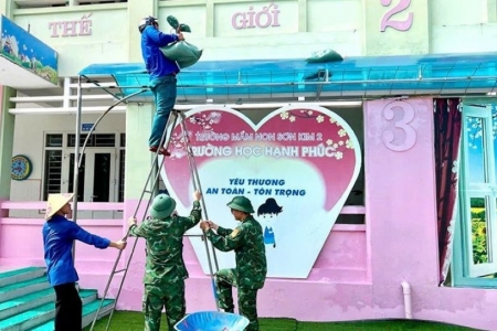 Hơn 67.000 học sinh Hà Tĩnh nghỉ học để phòng tránh bão số 5