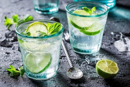 Uống nước chanh mỗi ngày nhưng mắc sai lầm này có thể gây hại cho sức khỏe