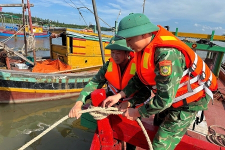Ninh Bình khẩn trương ứng phó bão số 5, bảo đảm an toàn cho Nhân dân