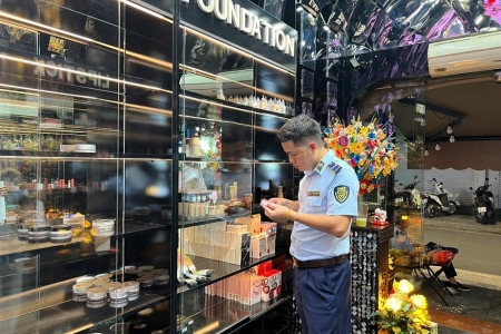 Hà Nội: Kinh mỹ phẩm giả, một cơ sở bị xử phạt hơn 350 triệu đồng