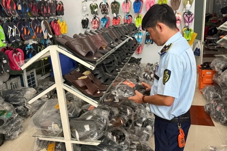 Siết chặt chống hàng giả, hàng lậu: Quản lý thị trường Gia Lai xử phạt nhiều vụ vi phạm
