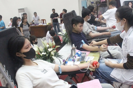 Trường Đại học Sư phạm Kỹ thuật Hưng Yên tổ chức hiến máu tình nguyện