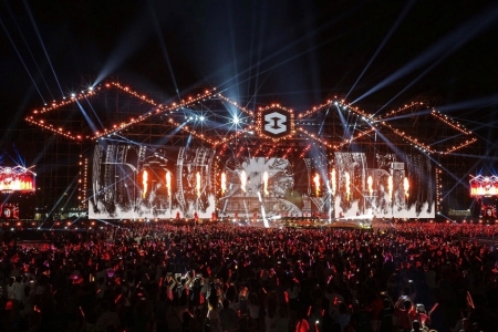 8Wonder: Moments of Wonder: Khi âm nhạc viết nên tinh thần Việt Nam hùng cường và khát vọng vươn xa