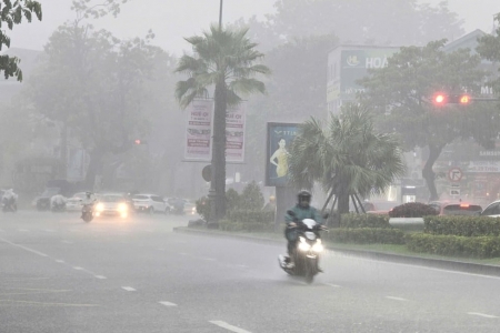 Bão số 5 suy yếu thành áp thấp nhiệt đới, nhiều tỉnh thành mưa lớn