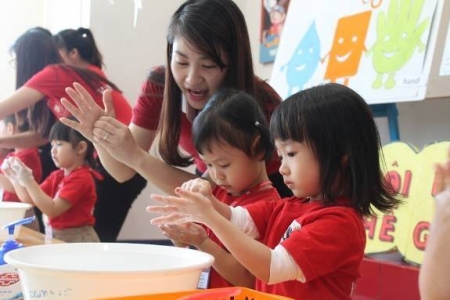 Ninh Bình tăng cường phòng, chống dịch bệnh và vệ sinh môi trường trước thềm năm học mới 2025-2026