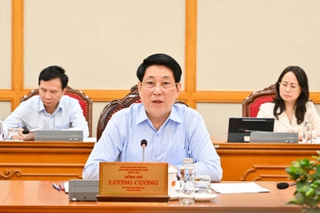 Hoàn thiện văn kiện, nhân sự Đại hội Đảng bộ Cao Bằng, Huế