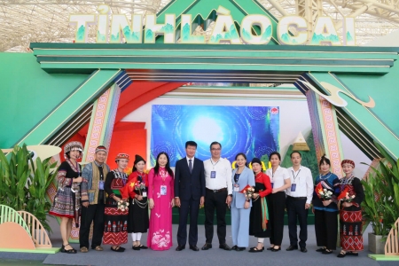 Ấn tượng khu trưng bày của tỉnh Lào Cai tại Triển lãm Thành tựu Đất nước