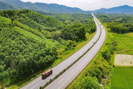 Năm 2045 hoàn thành xây dựng 9.000 km cao tốc