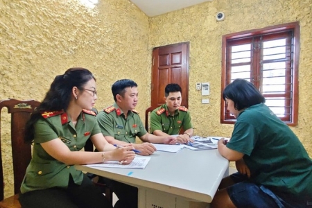 Hà Nội: Tạm giam người phụ nữ lừa đảo bán vé xem diễu binh diễu hành tại sự kiện A80