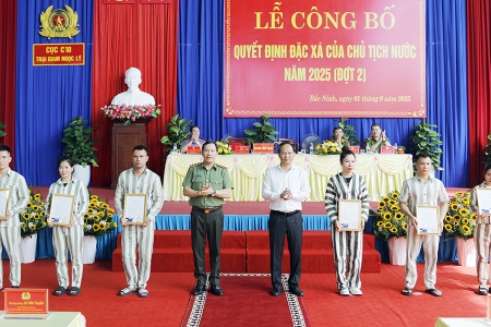 Bắc Ninh: Trại giam Ngọc Lý công bố quyết định đặc xá cho 368 phạm nhân