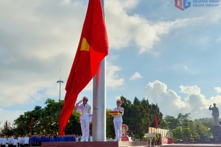 Đặc khu Cô Tô: Thượng cờ mừng 80 năm Quốc khánh 2/9