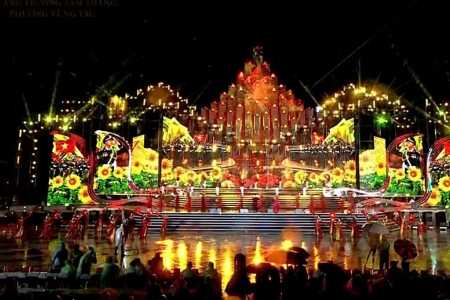 TP. HCM: Rạng ngời “Ánh sao độc lập” mừng 80 năm Quốc khánh 2/9