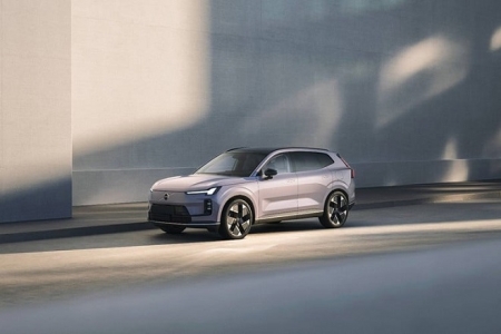 Volvo XC70 trở lại đầy ấn tượng: Lột xác thành SUV, dẫn đầu về tầm hoạt động PHEV