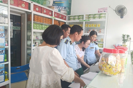 Tăng cường đấu tranh chống vi phạm trong sản xuất, kinh doanh dược phẩm, mỹ phẩm, thực phẩm chức năng và y dược cổ truyền tại Thái Nguyên