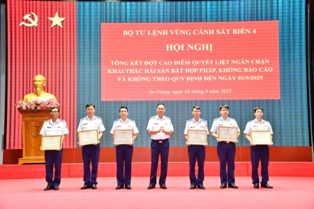 Bộ Tư lệnh Vùng Cảnh sát biển 4 triển khai quyết liệt các biện pháp, nâng cao hiệu quả đợt cao điểm ngăn chặn khai thác IUU