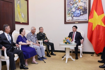 Chủ tịch nước Lương Cường tiếp gia đình các nhân sỹ hữu nghị Trung Quốc