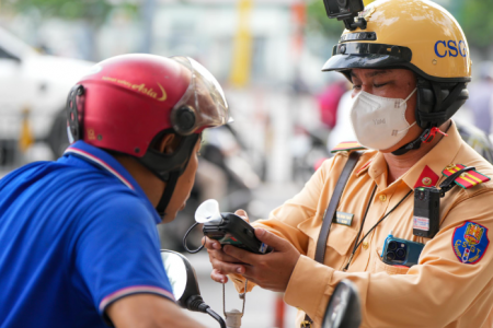 TP. HCM: Xử lý hơn 2.200 trường hợp vi phạm nồng độ cồn trong dịp lễ 2/9