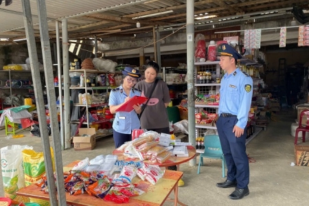 Đảm bảo kinh doanh minh bạch: Quản lý thị trường Lạng Sơn siết chặt chợ phiên