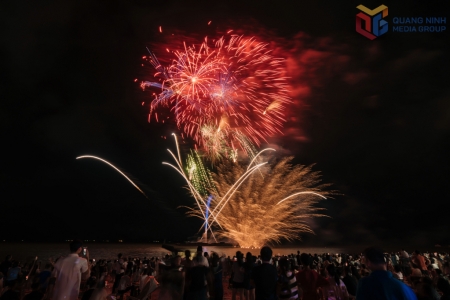 Quảng Ninh: Người dân, du khách có thể ngắm pháo hoa hàng tuần đến hết năm 2025