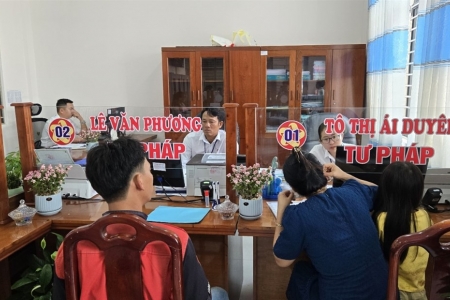 Cà Mau đôn đốc nâng cao tỷ lệ hồ sơ trực tuyến, thanh toán điện tử và số hóa