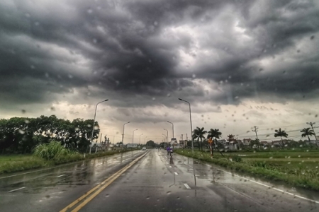 Nguy cơ mưa lớn trên 100mm trong 3 giờ tại vùng núi và trung du Bắc Bộ