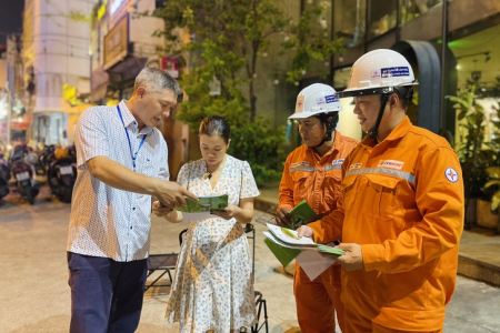 Điện lực TP. HCM công khai lượng điện tiêu thụ hàng ngày trên App