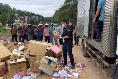 Hải quan khu vực IX tiêu hủy hơn 26.200 sản phẩm hàng hóa vi phạm
