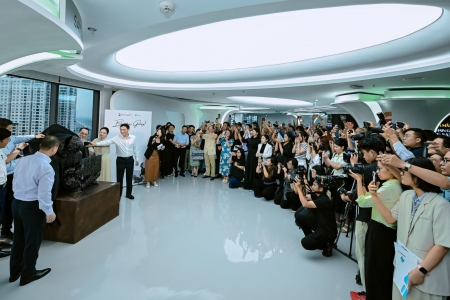 Ra mắt Blockchain Gallery và tượng Satoshi duy nhất tại Việt Nam