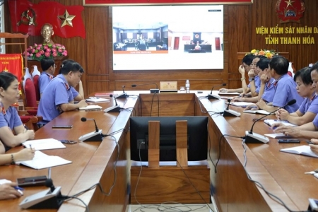 Viện Kiểm sát nhân dân tỉnh Thanh Hóa phối hợp tổ chức phiên tòa rút kinh nghiệm trực tuyến