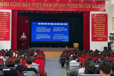 Tuyên truyền Luật An ninh mạng và phòng, chống lừa đảo trực tuyến cho hơn 1.000 tân sinh viên tại Lào Cai