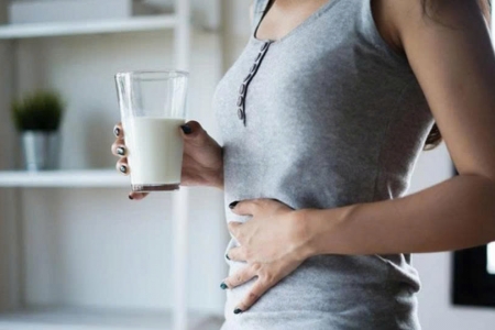 Lựa chọn sữa cho sức khỏe: nên dùng sữa bò, sữa đậu nành hay sữa hạnh nhân?