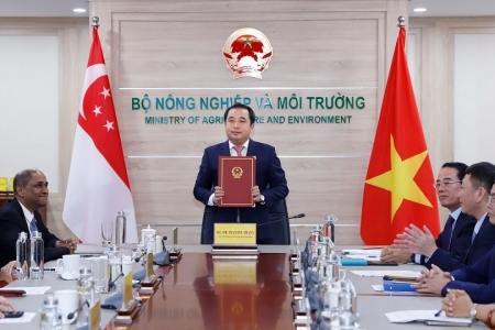 Việt Nam - Singapore ký thỏa thuận hợp tác carbon