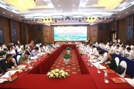 Phát triển kinh tế - xã hội gắn với đảm bảo an ninh, quốc phòng và đối ngoại khu vực biên giới