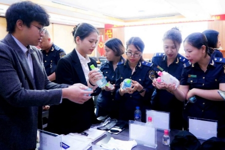 Hải quan Việt Nam tăng cường năng lực phân biệt hàng thật – giả trong thương mại điện tử